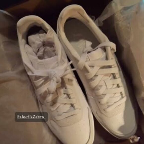 **GIFTED** - Picture 4 of 9